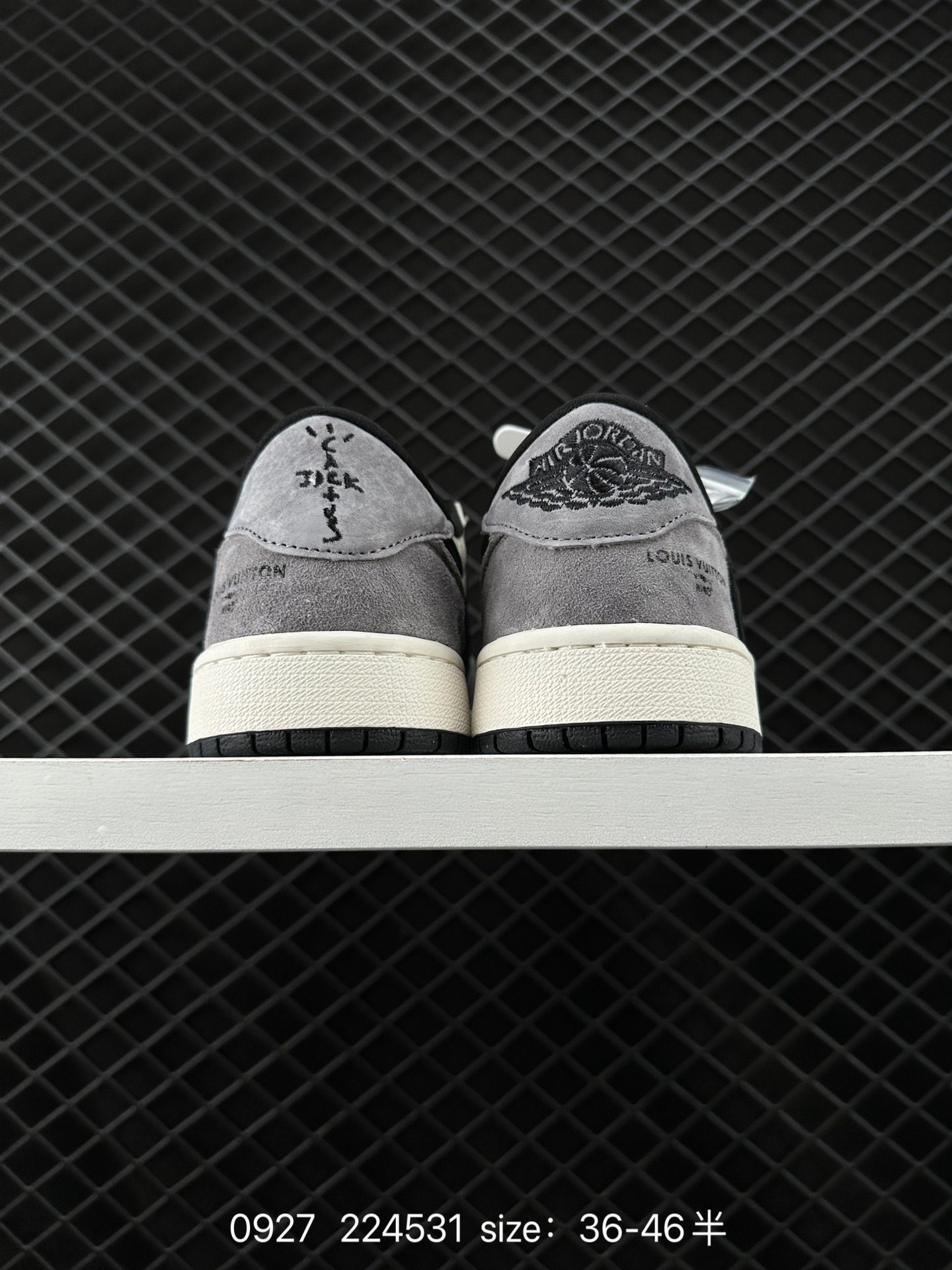 Travis Scott x Air Jordan 1 ” Reverse Mocha “